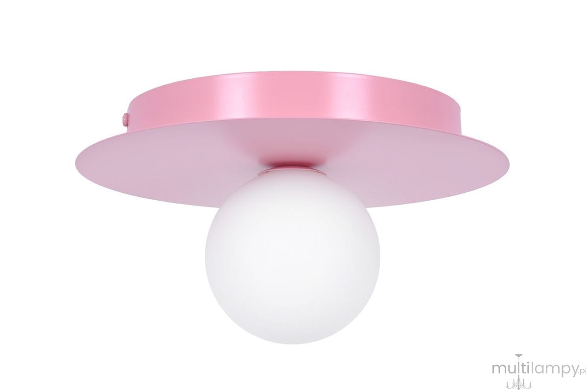 Lampa sufitowa Robin D25 z różową metalową podstawą i białą, okrągłą kulą. Ujęcie z dołu, pokazujące kształt i kolorystykę. Wymiary nieokreślone, mocowanie widoczne z boku. Idealna do nowoczesnych wnętrz.