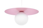 Lampa wisząca Robin D25 z różowym, okrągłym kloszem i białą, szklaną kulą. Produkt zawieszony na cienkim przewodzie, widoczny z góry, co podkreśla jego nowoczesny design. Idealna do wnętrz w stylu skandynawskim lub minimalistycznym.