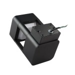 Kinkiet elewacyjny Nutri 1xLED/10W w kolorze czarnym, prezentujący nowoczesny, prostokątny kształt. Ujęcie z boku, z widocznymi elementami montażowymi oraz przewodem elektrycznym. Obudowa matowa, z miejscem na źródło światła.