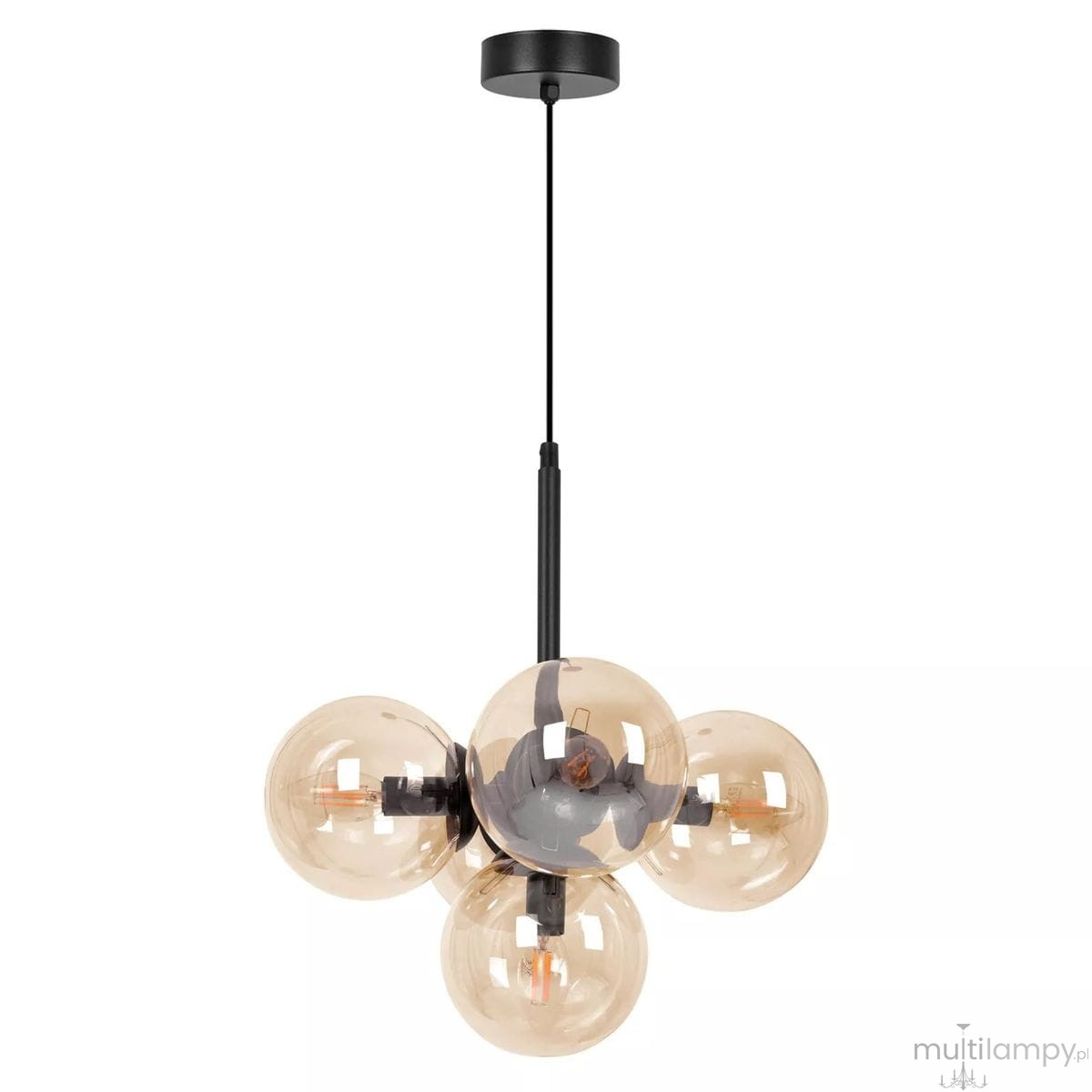 Lampa wisząca Piro 5xE14 w kolorze czarnym i bursztynowym, z pięcioma szklanymi kulami. Ułożona pod kątem, z czarnym przewodem i podstawą. Kuliste klosze o przezroczystym bursztynowym wykończeniu, ukazujące źródła światła.