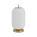 Lampa stołowa Olmeto z oprawą w kolorze białym i złotym, o okrągłym kształcie z fakturą pionowych żłobień. Ustawiona na okrągłej, złotej podstawie, z górną częścią zakończoną złotym detalem. Przeznaczona na żarówkę E27.