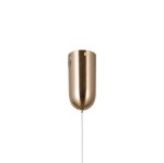 Lampa wisząca Butero z trzema źródłami LED, o mocy 12W, w złotym kolorze. Owalny klosz z metalicznym wykończeniem, zawieszony na białym przewodzie. Produkt w pozycji pionowej, na białym tle.