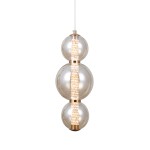 Lampa wisząca Butero 1xLED/12W w kolorze złotym. Posiada trzy szklane kuliste klosze o przezroczystej fakturze, zawieszone na białym kablu. W centralnej części widoczny delikatny sznur LED. Idealna do nowoczesnych wnętrz.