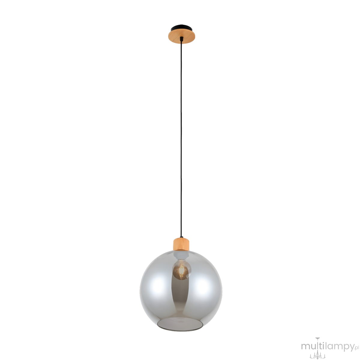 Lampa wisząca Potan z kloszem w kształcie kuli, wykonana z transparentnego szkła, zawieszona na czarnym przewodzie. Element drewniany w bursztynowym kolorze u góry. Dostosowana do żarówki E27. Prosta forma, idealna do nowoczesnych wnętrz.