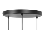 Lampa wisząca Sante K-5375 z trzema oprawami G9, o cylindrycznym, czarnym metalowym stelażu. Widoczna okrągła podsufitka z matowego metalu, zawieszona na trzech cienkich linkach. Prosta, nowoczesna konstrukcja idealna do wnętrz.