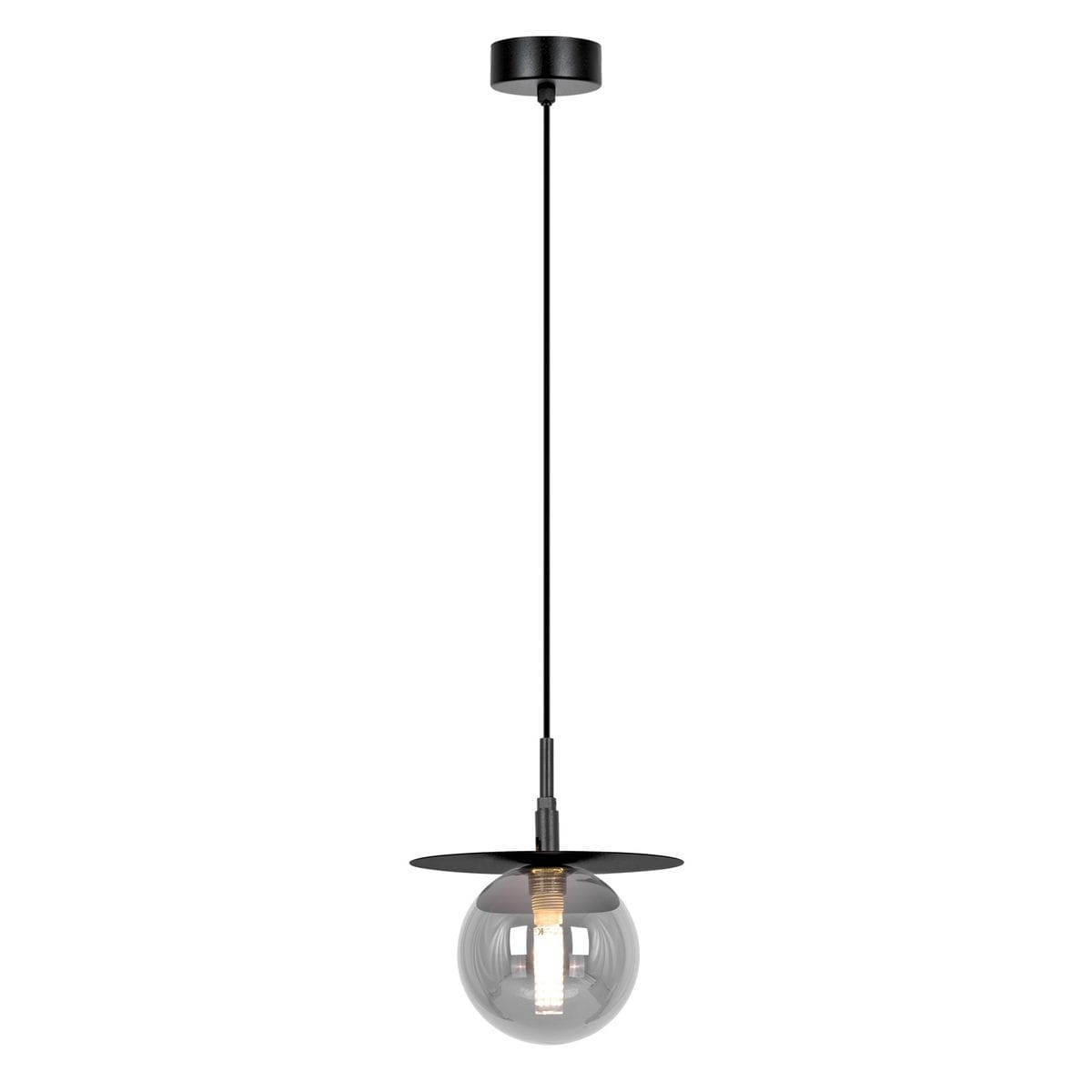 Lampa wisząca Fermi D18 z oprawą w kolorze czarnym i grafitowym, z pojedynczym gniazdem G9. Szklana kula z przezroczystym wykończeniem zawieszona na cienkim kablu, z metalowym daszkiem na górze.