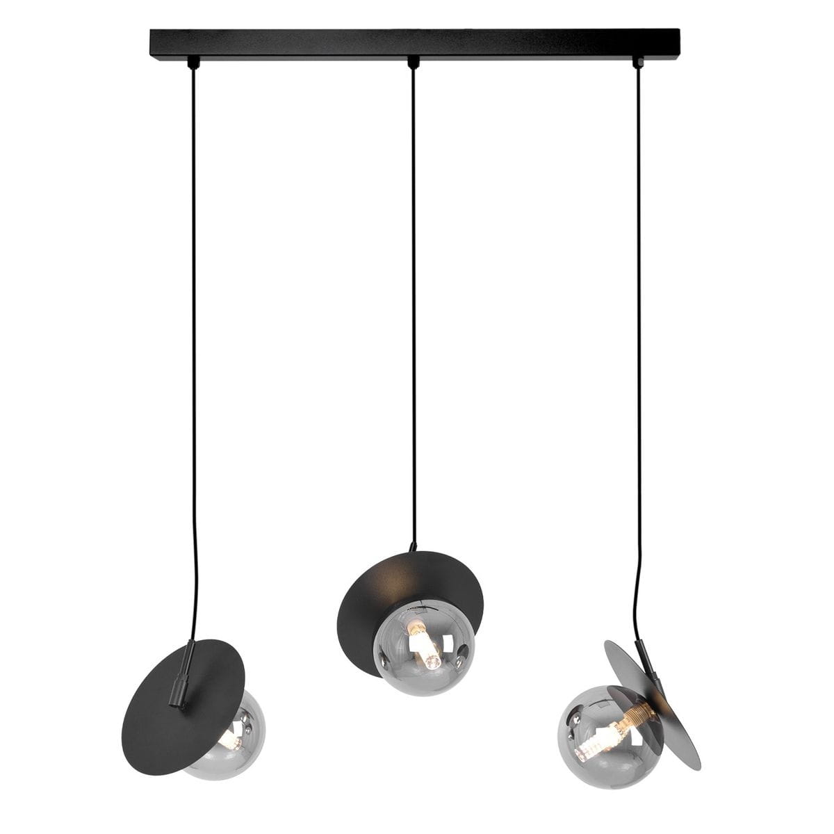 Lampa wisząca Fermi z trzema źródłami światła G9, czarna i grafitowa. Posiada okrągłe klosze z przezroczystego szkła zawieszone na długich przewodach, z metalowymi podsufitkami w kolorze czarnym. Ujęcie z przodu, produkt w wiszącej pozycji.