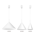 Lampa wisząca Capital D17 w kolorze białym z kloszem w kształcie stożka, zawieszona na cienkim przewodzie. Widoczne inne modele lamp z serii, wszystkie w jednolitym białym wykończeniu.