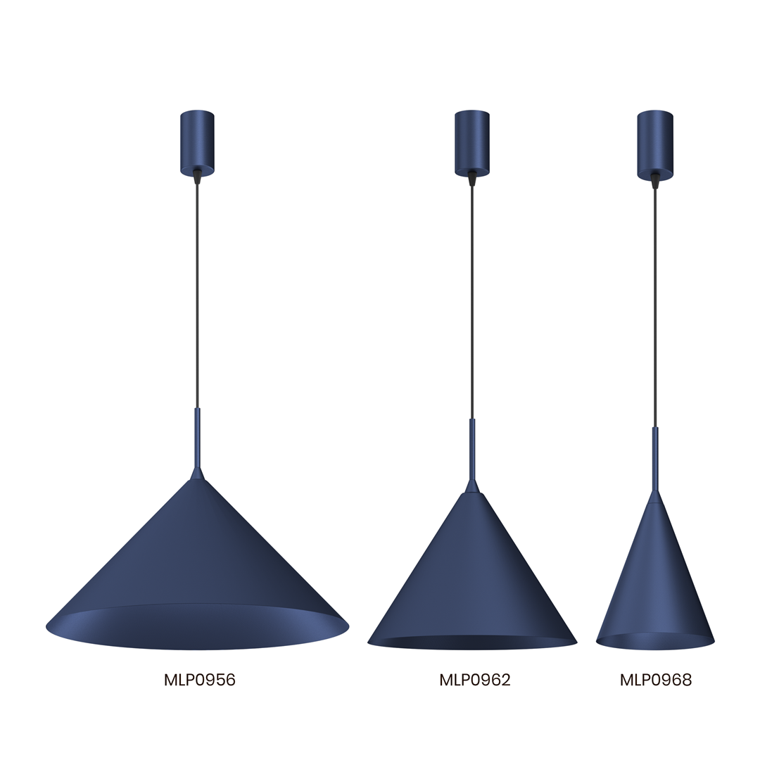 Granatowa lampa wisząca Capital D32 (MLP0962) z metalowym kloszem w kształcie stożka, zawieszona na cienkim przewodzie. Lampa ma prostą formę i jest zamontowana na okrągłym suficie. W zestawie z innymi lampami w podobnym stylu.