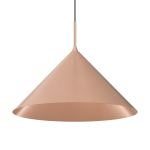 Lampa wisząca Capital D46 w kształcie stożka, w kolorze miedzi z czarnym przewodem. Wykonana z metalu, o matowej fakturze. Zamocowana na długim kablu, przeznaczona do żarówki GX53. Prosta forma idealna do nowoczesnych wnętrz.