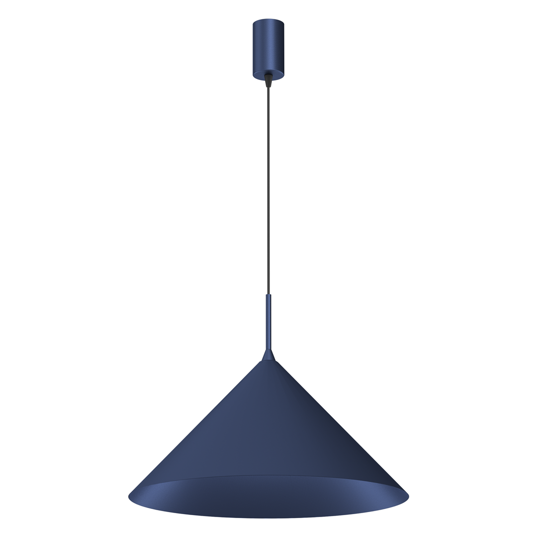 Granatowa lampa wisząca Capital D46 z pojedynczym źródłem światła GX53, o kształcie stożkowym. Ujęcie frontalne, produkt zawieszony na cienkim przewodzie, z metalowym mocowaniem sufitowym, na białym tle.