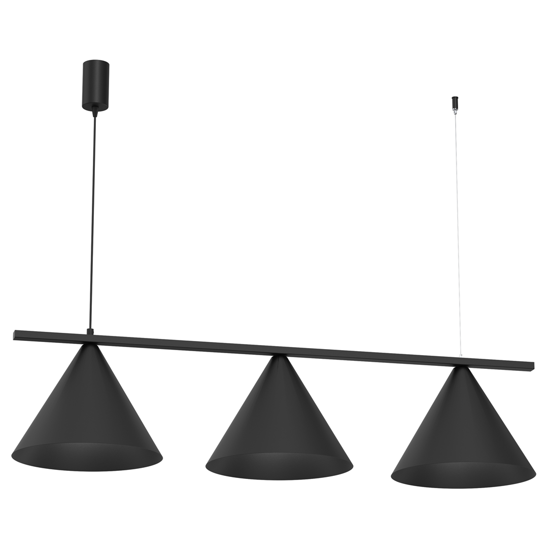 Lampa wisząca Capital 3xGX53 w kolorze czarnym. Konstrukcja z trzema stożkowymi kloszami zawieszonymi na poziomej belce. Ujęcie frontalne, z czarnym kablem i mocowaniem sufitowym.