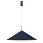 Granatowa lampa wisząca Capital D60 z jedną oprawą GX53. Posiada stożkowy klosz o matowej powierzchni i cienkim, czarnym przewodzie. Ujęcie frontalne, wisząca konstrukcja. Idealna do nowoczesnych wnętrz.