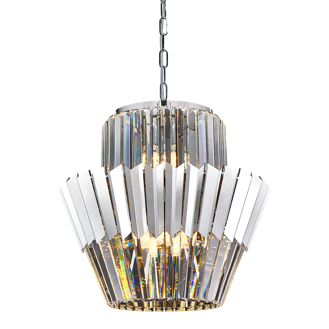 Lampa wisząca Donna, 9xE14, chromowana, o formie stożkowej z wieloma przezroczystymi, pryzmatycznymi elementami. Zawieszona na łańcuchu, efektownie odbija światło, tworząc tęczowe refleksy. Widok z przodu, na białym tle.