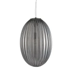 Lampa wisząca Braga 1xE27 w kolorze chromu i dymionego szkła. Owalny kształt z pionowymi żłobieniami. Zawieszona na cienkim przewodzie, prezentująca nowoczesny design. Idealna do aranżacji wnętrz.
