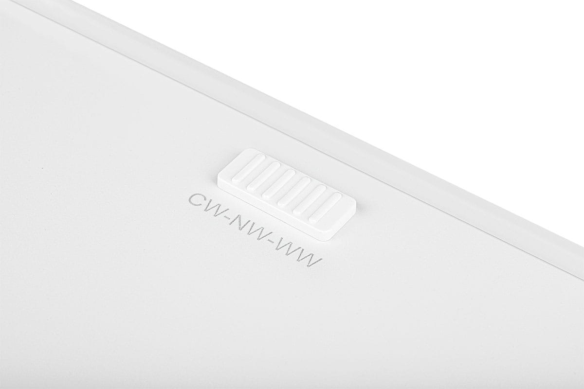 Oprawa do zabudowy LED Bingo S w kolorze białym, z przyciskiem do wyboru temperatury barwowej (CW, NW, WW). Ujęcie z góry, prezentujące gładką powierzchnię oraz wyraźne oznaczenia.