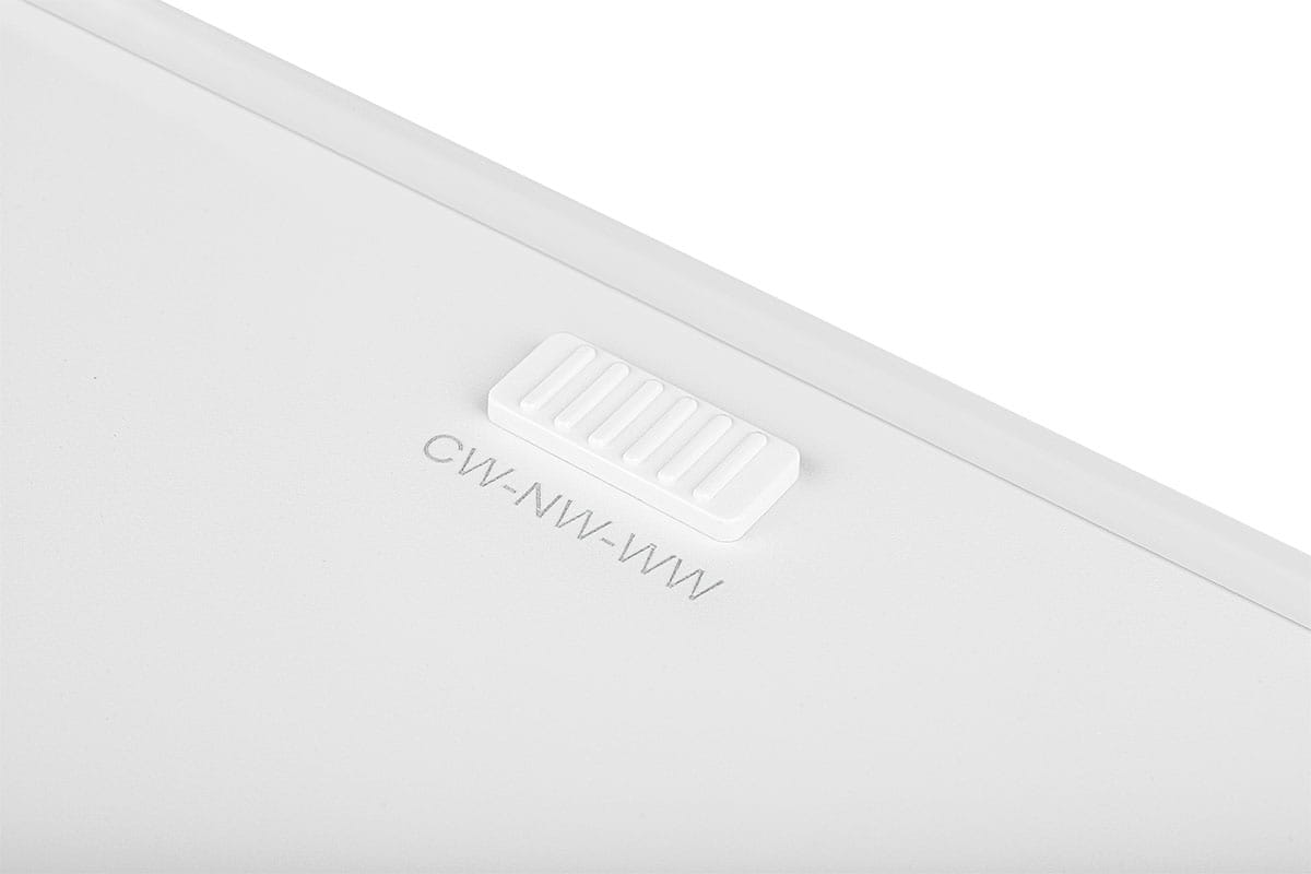 Bingo S oprawa do zabudowy LED 18W w białej obudowie, widok z góry. Na powierzchni znajduje się suwak do regulacji barwy światła (CW, NW, WW) oraz oznaczenia. Prosta, minimalistyczna forma, idealna do nowoczesnych wnętrz.