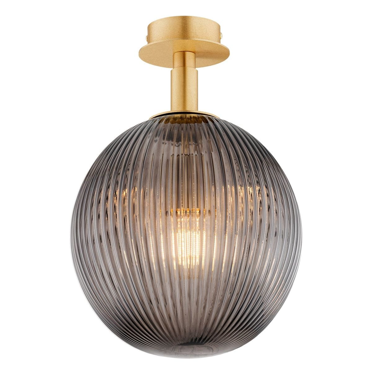 Lampa sufitowa Paloma z mosiężnym wykończeniem i dymnym, prążkowanym kloszem w kształcie kuli. Zawieszona na złotym uchwycie, jednowłóknowa, idealna do nowoczesnych wnętrz.