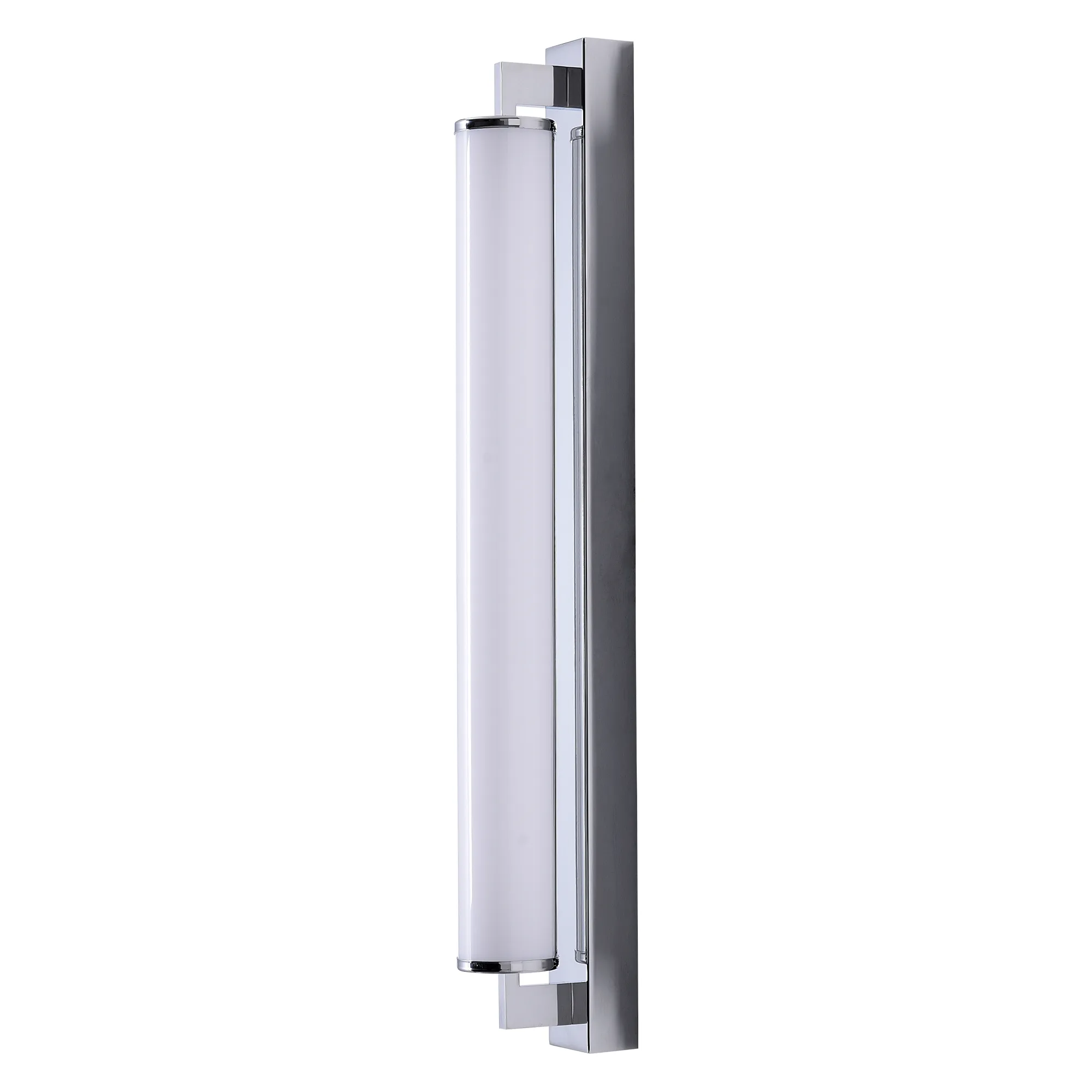 Kinkiet Almea z chromowanym wykończeniem, zbudowany z prostokątnej metalowej podstawy i cylindrycznego klosza z białego szkła. Oświetlenie LED o mocy 18W, odporne na wilgoć (IP44), montowane na ścianie.