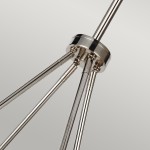 Lampa wisząca Rubin w wykończeniu satynowego niklu, z czterema ramionami, które wychodzą z centralnej podstawy. Widoczne detale mocowania i elementy konstrukcyjne, podkreślające nowoczesny styl.