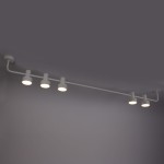 Lampa sufitowa Mona w białym kolorze z pięcioma oprawami GX53. Ułożona poziomo, z zamontowanym mocowaniem do sufitu. Prosty, nowoczesny design, idealna do oświetlenia wnętrz. Światło skierowane w dół, efektowna w aranżacji.