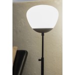 Lampa stołowa Rise H60 z oprawą w kolorze czarnym i białym, z kloszem w kształcie półkuli. Wysoka konstrukcja z regulacją wysokości, z widocznym uchwytem. Klosz z mlecznego szkła, na 1 żarówkę E14. Tło jasne, neutralne.