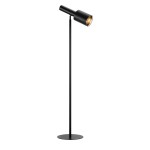 Czarna lampa podłogowa Ozzy z jedną oprawą E27, z prostą, smukłą podstawą i regulowanym kloszem, który skierowany jest w stronę sufitu. Lampa stoi na płaskiej podstawie, co zapewnia stabilność.