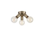 Lampa sufitowa Mazzo w kolorze antycznego mosiądzu z trzema gniazdami E27. Okrągła podsufitka z metalowymi ramionami, na których zamontowane są trzy przezroczyste żarówki w kształcie kul. Górny widok, na białym tle.