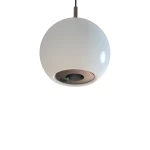 Lampa wisząca Iliso 1xLED/10W w kształcie białej kuli z metalowym elementem u dołu. Zawieszona na cienkim przewodzie, z widocznym otworem na żarówkę LED. Prosta forma, przeznaczona do nowoczesnych wnętrz, na jasnym tle.