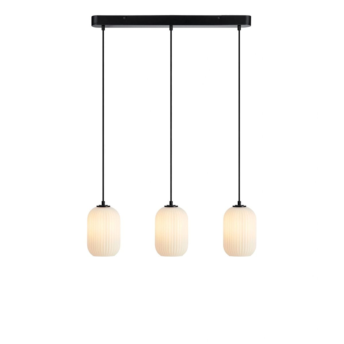 Lampa wisząca Cava z trzema oprawami E14, czarna konstrukcja z białymi, teksturowanymi kloszami w kształcie owalnym. Zawieszona na długich, czarnych linkach, idealna do nowoczesnych wnętrz.