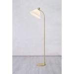 Lampa podłogowa Mira z podstawą w kolorze szczotkowanego mosiądzu i kloszem w białym kolorze, o eleganckim, zaokrąglonym kształcie. Ujęcie frontalne, stojąca, minimalistyczny design, na jednolitym tle.