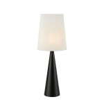 Lampa stołowa Conus z czarną podstawą w kształcie stożka i białym, tekstylnym kloszem. Ujęcie frontalne, stojąca. Źródło światła E14, elegancki design. Prosta forma i kontrastujące kolory, idealna do nowoczesnych wnętrz.