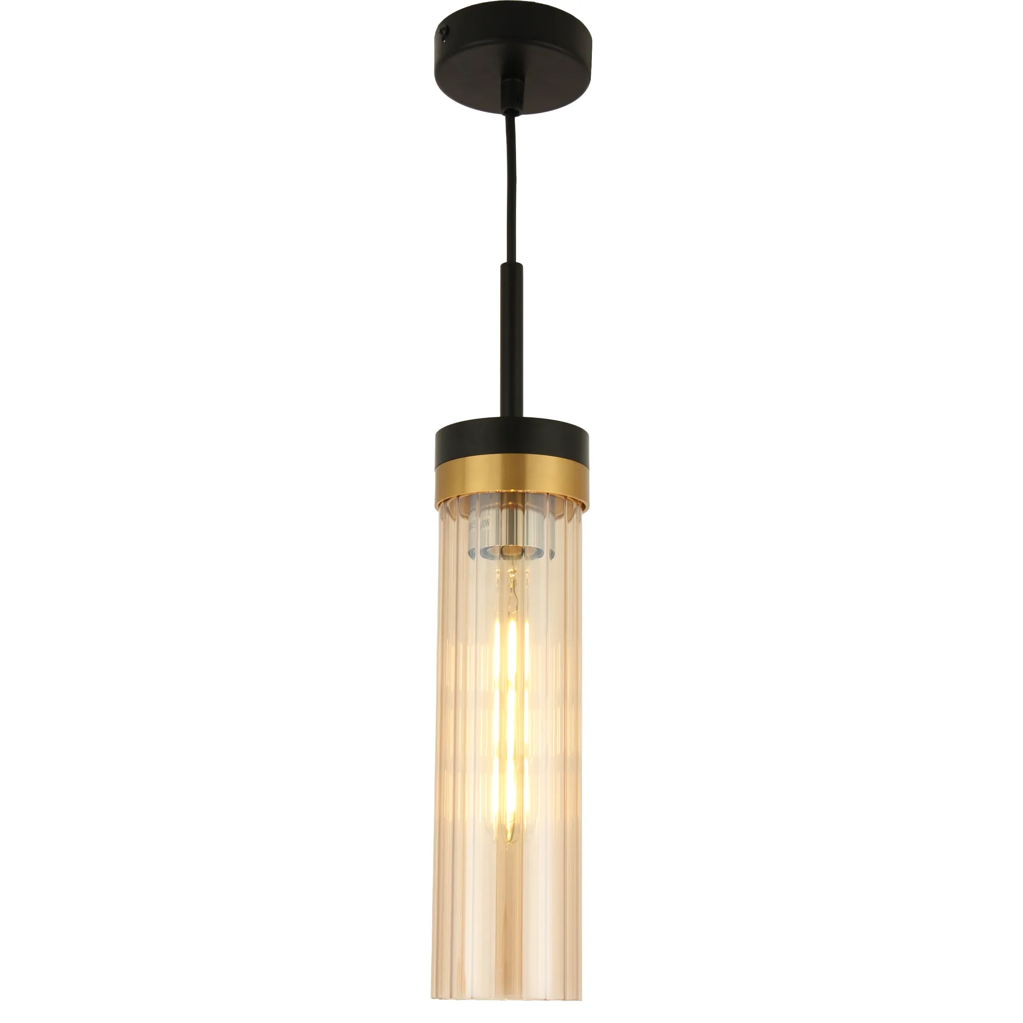 Lampa wisząca Malika z oprawą w kolorze czarnym i złotym, z przezroczystym kloszem. Prosta, cylindryczna forma, zawieszona na czarnym przewodzie. Pasuje do nowoczesnych wnętrz, emituje ciepłe światło. Wysokość widocznego klosza to około 30 cm.