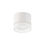 Lampa sufitowa Kendal w białym kolorze, z okrągłym, minimalistycznym kloszem z materiału. Ujęcie frontalne, zamontowana na suficie, z widocznym gniazdem GX53. Prosta forma z delikatnymi detalami, idealna do nowoczesnych wnętrz.