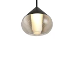 Czarna lampa wisząca Suza IP44 z kloszem w kształcie stożka, z przezroczystym akrylowym wykończeniem. Wewnątrz znajduje się źródło światła LED o mocy 6W. Lampa zawieszona na cienkim przewodzie, idealna do nowoczesnych wnętrz.