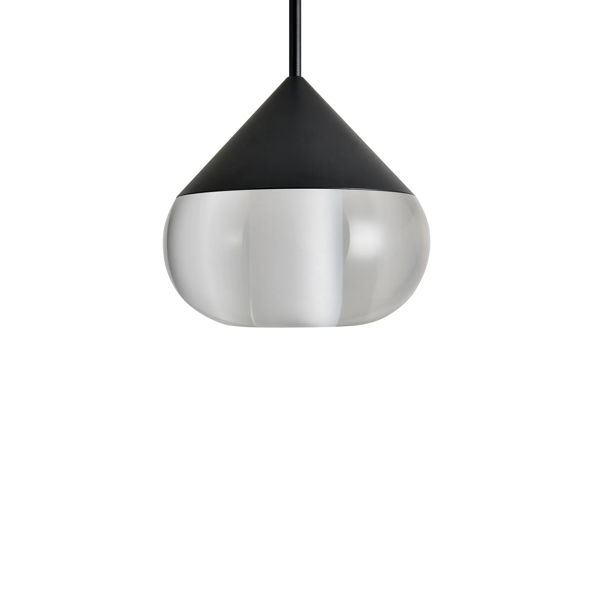 Lampa wisząca Suza IP44 z czarnym, stożkowym metalowym kloszem i półprzezroczystą, okrągłą częścią dolną. Ujęcie frontalne, produkt zwisający na cienkim przewodzie. Idealna do nowoczesnych wnętrz, z jednym źródłem światła LED o mocy 6W.