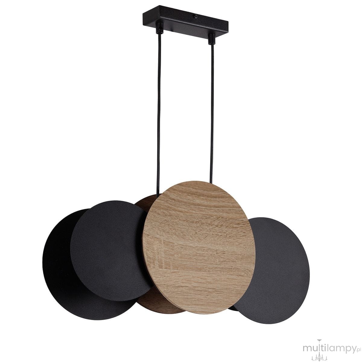 Lampa wisząca Tola 3xE27 w kolorze czarnym i dębowym. Składa się z trzech okrągłych paneli, z czego dwa są czarne, a jeden dębowy. Zawieszona na dwóch kablach, z metalowym mocowaniem sufitowym w kolorze czarnym.