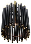 Lampa wisząca Narni 1xE27 w kolorze czarnym i złotym, zbudowana z metalowych rur o różnej długości. Ujęcie z dołu, ukazujące strukturalny design i widoczną żarówkę w centralnej części. Idealna do nowoczesnych wnętrz.