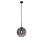 Lampa wisząca Fengari z pojedynczym gniazdem E14 w czarnej oprawie. Szklany klosz w dymionym kolorze o okrągłym kształcie, zawieszona na cienkim przewodzie, nadaje się do nowoczesnych wnętrz.