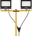 Naświetlacz LED przenośny na statywie z dwoma lampami 50W, 8000 lm, barwa 4500K. Ujęcie frontalne, statyw żółty, kable zasilające widoczne. Wysoka odporność na warunki atmosferyczne (IP65).