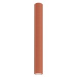 Lampa sufitowa Karbon 60 w kolorze ochra czerwona, wykonana z materiału o teksturowanej powierzchni. Posiada cylindryczny kształt i jest przeznaczona na jedną żarówkę GU10. Ujęcie frontalne, na białym tle.