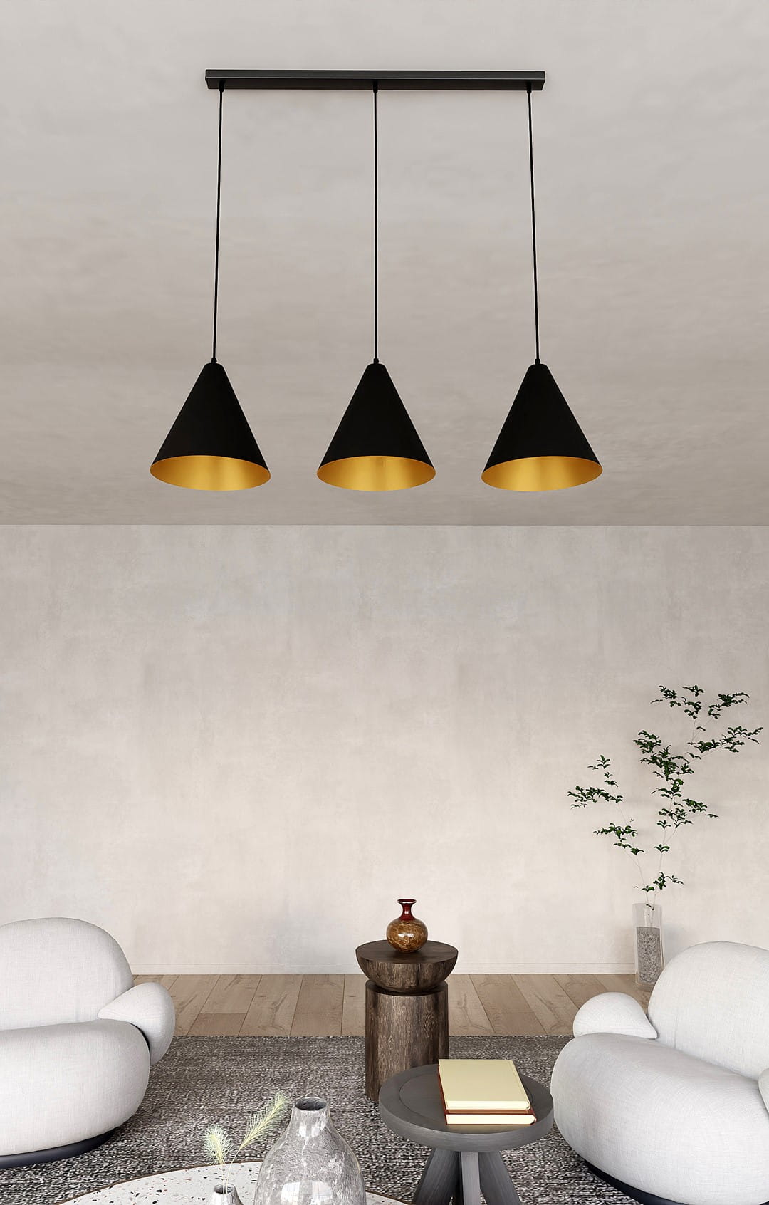 Lampa wisząca Rebel 3xE27 w kolorze czarnym z złotymi wnętrzami, zawieszona na prostokątnej, czarnej podstawie. Klosze mają stożkowaty kształt i są zawieszone na długich linkach, tworząc nowoczesny element oświetleniowy w minimalistycznym wnętrzu.