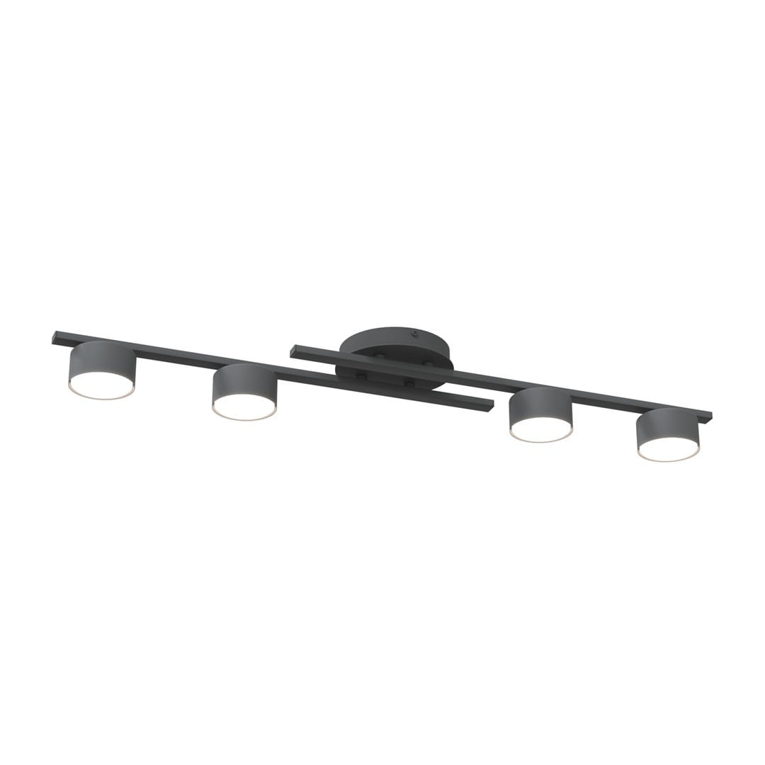 Czarna lampa sufitowa z czterema punktami świetlnymi GX53, zamontowana na okrągłej podstawie. W prostokątnej formie, z minimalistycznym designem, widoczne klosze z matowego materiału, skierowane w dół. Idealna do nowoczesnych wnętrz.