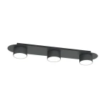 Czarna lampa sufitowa Diaz z trzema reflektorami GX53, umieszczona na prostokątnej podstawie. Reflektory mają okrągły kształt i białe źródła światła, co podkreśla ich minimalistyczny design. Produkt zamontowany, widok z dołu.