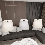 Lampa wisząca Epoca 3xE27 w kolorze czarnym i mixie, z trzema abażurami w odcieniach bieli i szarości, zawieszona nad szaro-skalnym narożnikiem. Tło w odcieniu drewna, z widocznymi poduszkami i marmurowym stołem.