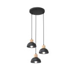 Lampa wisząca Seco z trzema kloszami w kolorze czarnym z jasnym drewnem, zawieszona na czarnych kablach. Klosze mają otwory w górnej części i stożkowaty kształt. Montaż sufitowy, nowoczesny design.