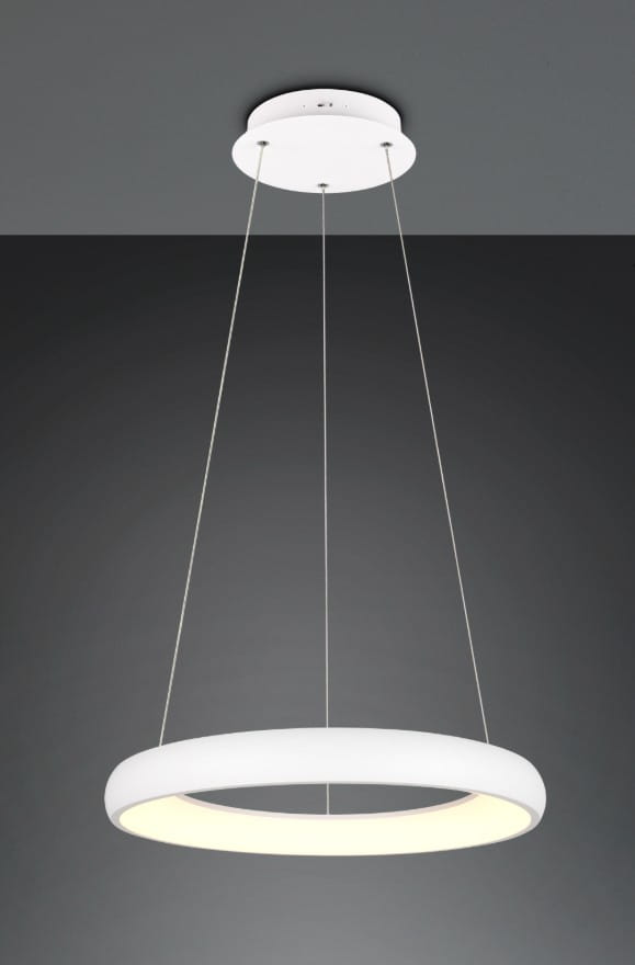 Lampa wisząca Cardona 1xLED/38W/CCT w kolorze białym, o okrągłym kształcie. Zawieszona na dwóch cienkich linkach, z okrągłą podsufitką. Emituje ciepłe światło, idealna do nowoczesnych wnętrz. Tło w ciemnym odcieniu.
