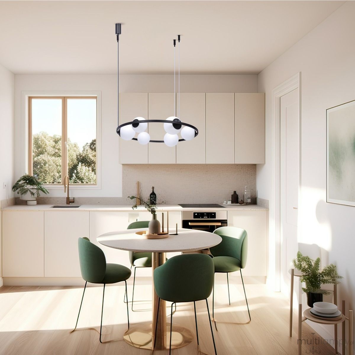 Lampa wisząca Orbit 3xE27+3xE14 w kolorze czarnym i białym, z sześcioma okrągłymi kloszami, zawieszona nad okrągłym stołem w nowoczesnej kuchni. Widoczne zielone krzesła i jasne, minimalistyczne wnętrze.