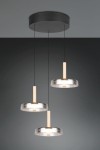 Lampa wisząca Celeste z trzema źródłami LED, o mocy 22,5W, w kolorze czarnym i chromowanym. Posiada drewniane uchwyty oraz szklane klosze w kształcie okręgów, zawieszona na cienkich linkach z sufitu.