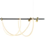 Lampa wisząca LED Balbo o mocy 45W i 30W, w kolorze czarnym i złotym. Posiada elastyczne, jasne przewody oraz metalowe detale w złotym odcieniu. Ujęcie z przodu, wisząca konstrukcja.